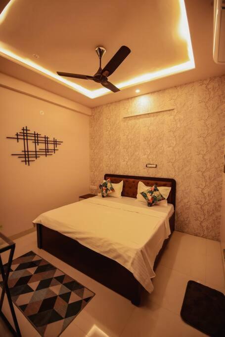 Saiba Outhouse- 4 Bed Room- Pool- Theatre- Partyhall- Garden & Terrace Sitting Area Τζαϊπούρ Εξωτερικό φωτογραφία