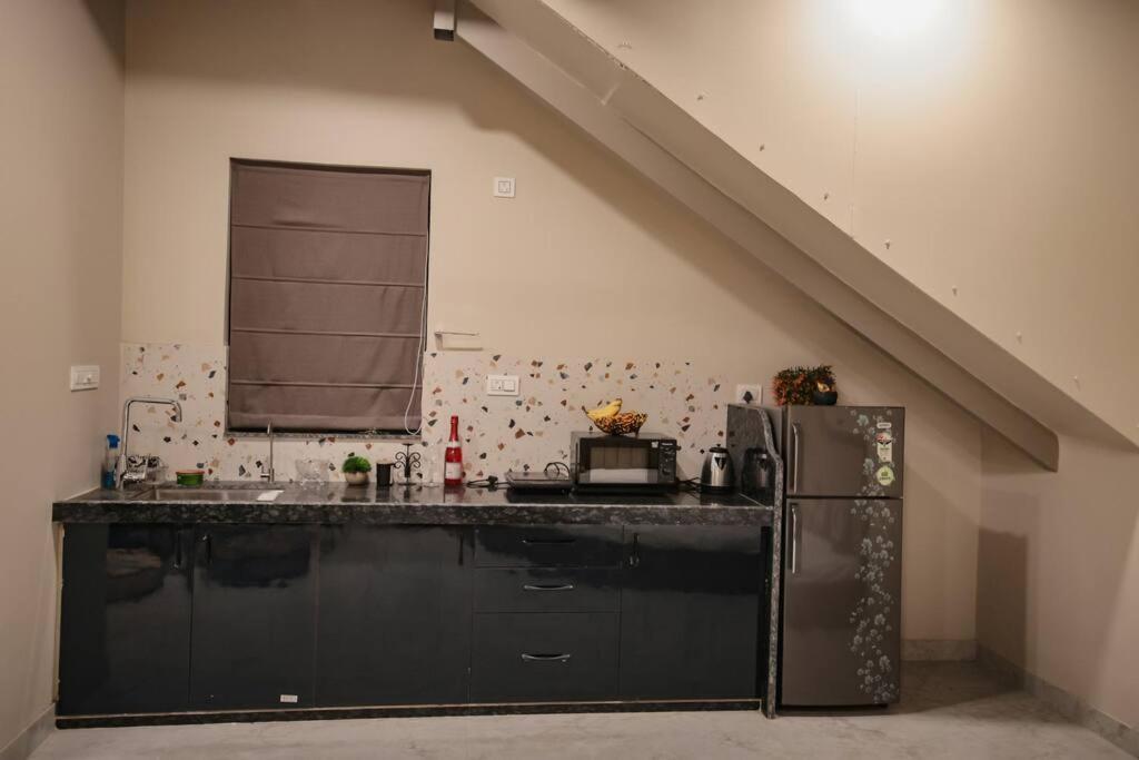 Saiba Outhouse- 4 Bed Room- Pool- Theatre- Partyhall- Garden & Terrace Sitting Area Τζαϊπούρ Εξωτερικό φωτογραφία