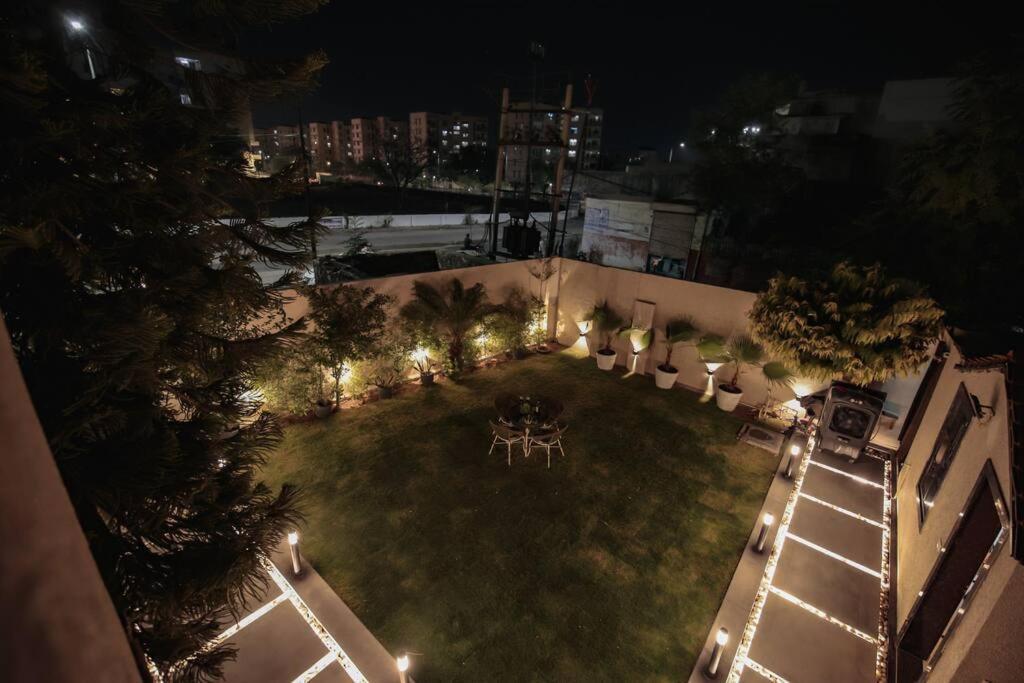 Saiba Outhouse- 4 Bed Room- Pool- Theatre- Partyhall- Garden & Terrace Sitting Area Τζαϊπούρ Εξωτερικό φωτογραφία