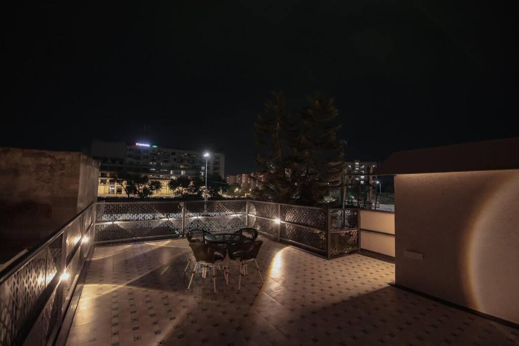 Saiba Outhouse- 4 Bed Room- Pool- Theatre- Partyhall- Garden & Terrace Sitting Area Τζαϊπούρ Εξωτερικό φωτογραφία