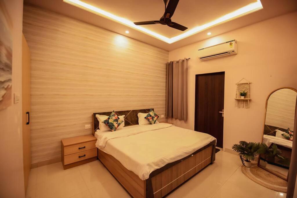 Saiba Outhouse- 4 Bed Room- Pool- Theatre- Partyhall- Garden & Terrace Sitting Area Τζαϊπούρ Εξωτερικό φωτογραφία