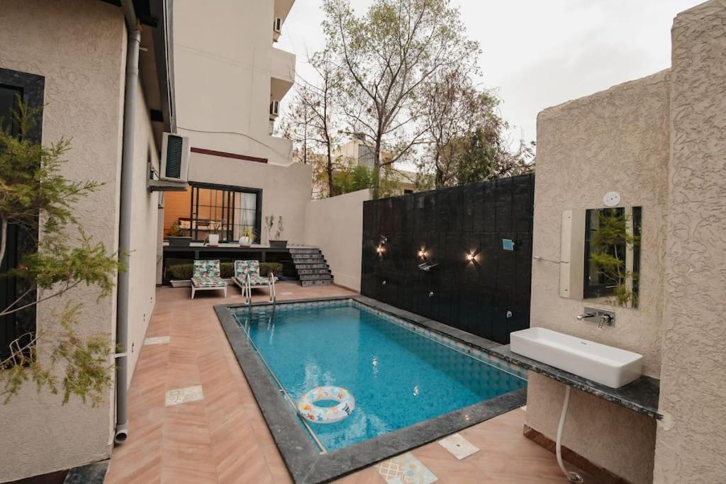 Saiba Outhouse- 4 Bed Room- Pool- Theatre- Partyhall- Garden & Terrace Sitting Area Τζαϊπούρ Εξωτερικό φωτογραφία